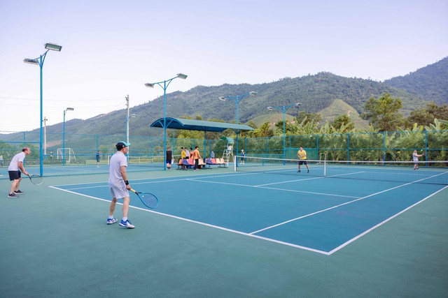 Khởi tranh giải quần vợt phong trào Đà Nẵng mở rộng năm 2023 - Ảnh 1.