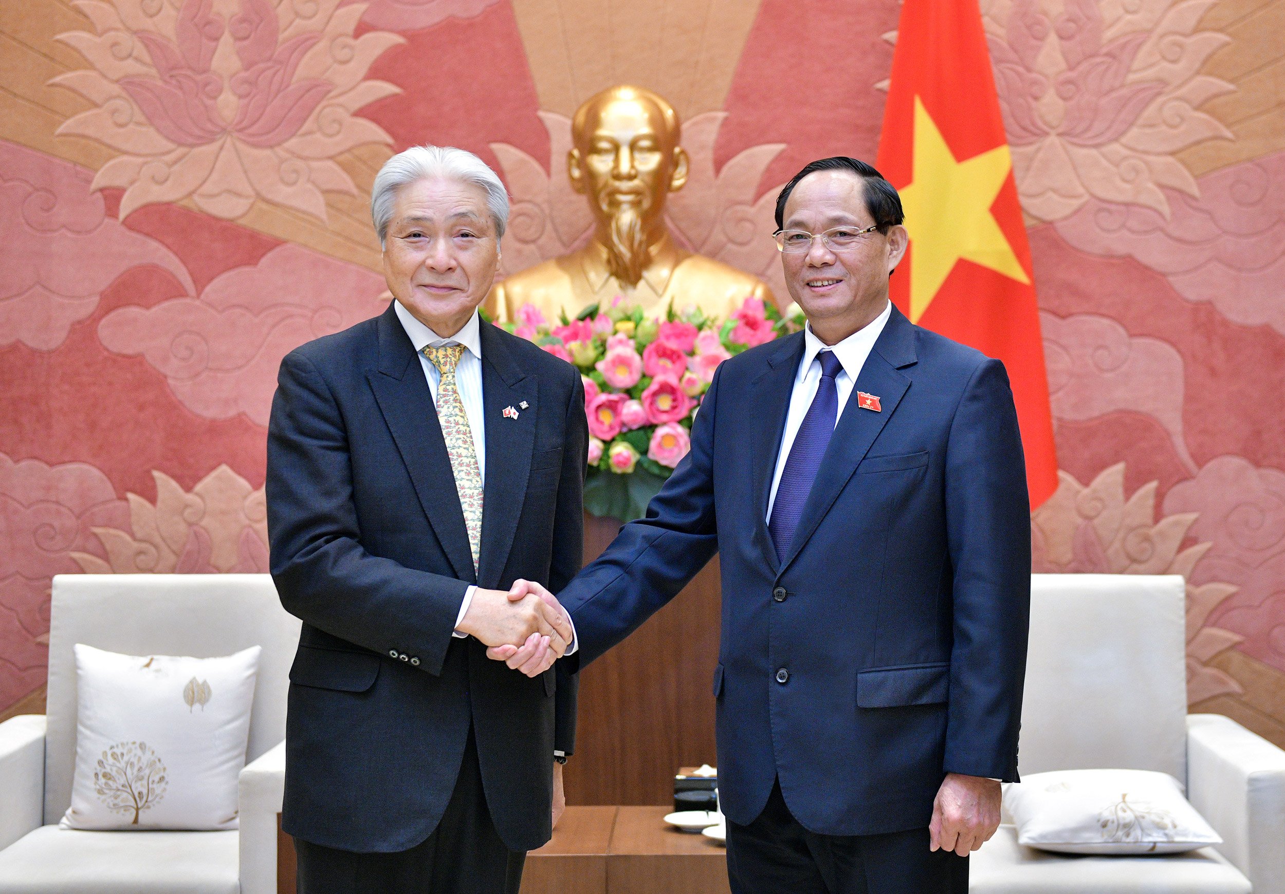 Phó Chủ tịch Quốc hội, Thượng tướng Trần Quang Phương tiếp Thống đốc tỉnh Tochigi, Nhật Bản Tomikazu Fukuda 