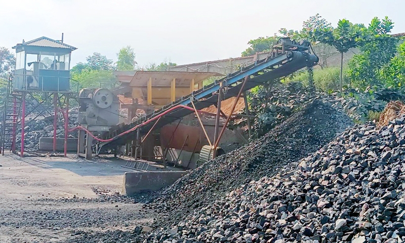 Quảng Ninh: Thí điểm chế biến đất đá thải mỏ làm vật liệu gia cố nền móng công trình