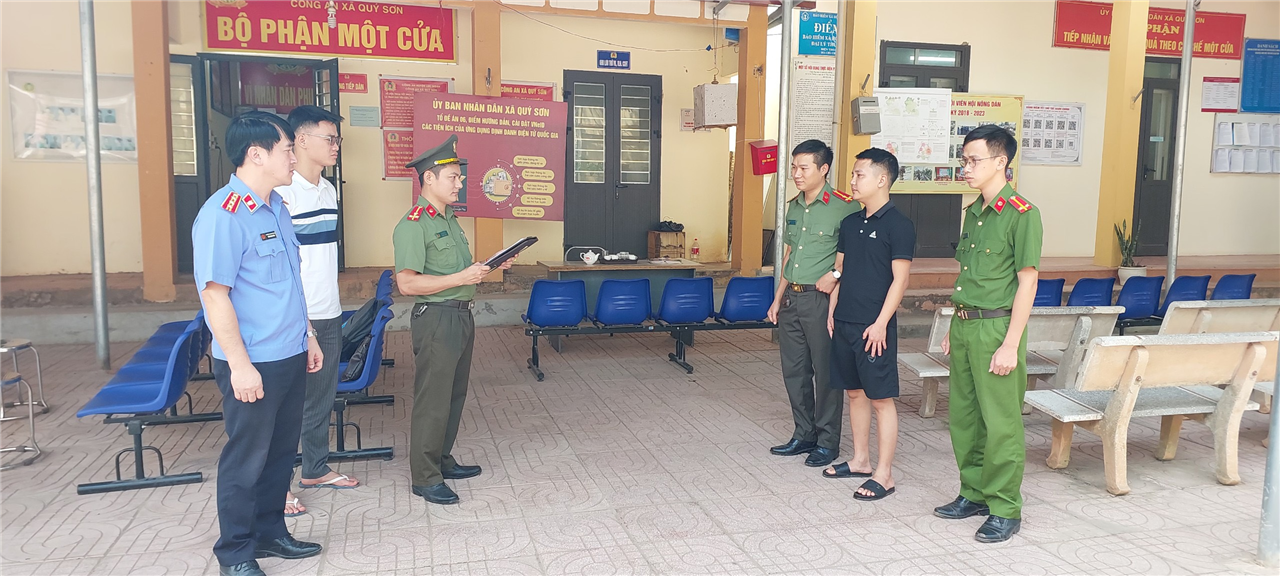 Cơ quan An ninh điều tra, Công an tỉnh Tuyên Quang đọc Lệnh bắt tạm giam bị can đối với Trần Bình Giang.