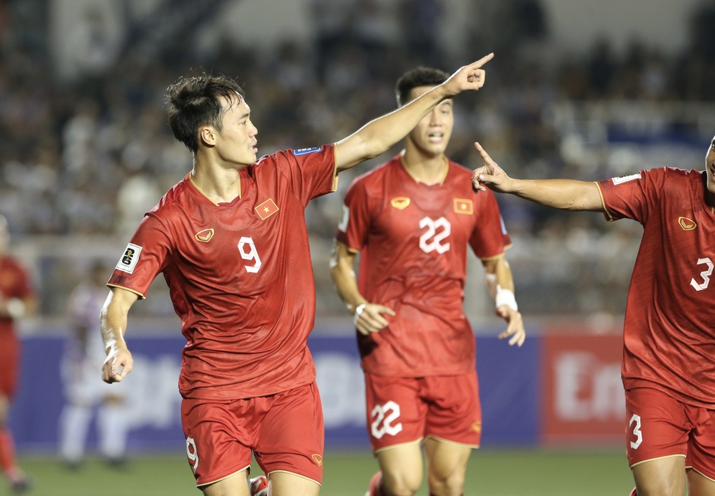 Phá dớp buồn, Văn Toàn nhận giải xuất sắc nhất trận gặp Philippines - 1
